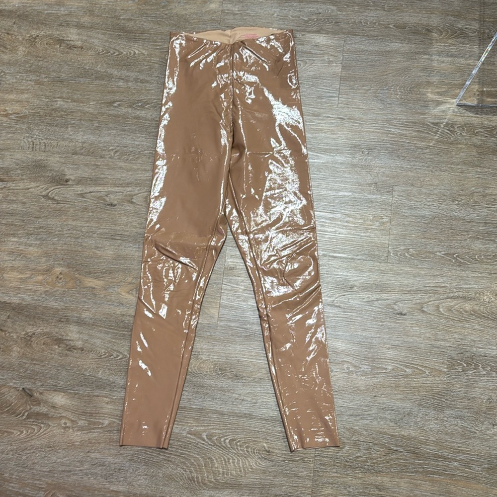 Faux patent leather tan legging
